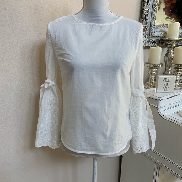 Shein Eyelet Fluted Sleeves Blouse Size XS - Picture 2 of 6